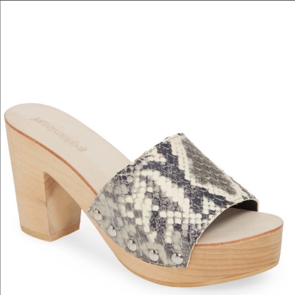 Jeffrey Campbell Shoes - Jeffrey Campbell DLight Platform Sandal 7.5
